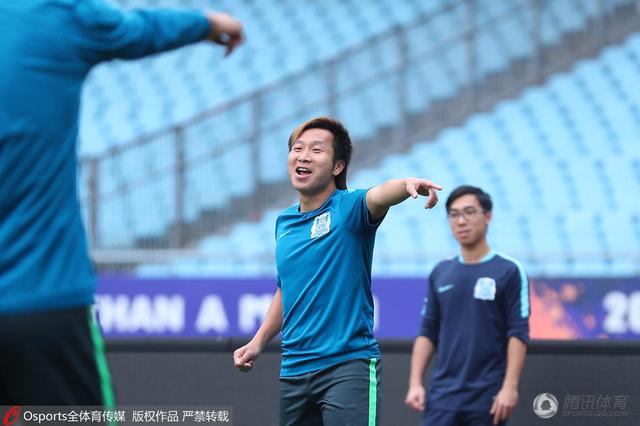 这恰是一如既往的王家卫风格，每每“不响”的风格，总会在后续不同阶段，都能对电影有新的干货露出，能让这部已经25年的电影仍在观众面前留有新鲜感。