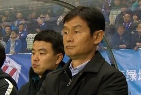 从屌丝到大英雄 周杰伦那些不得不说的银幕造型 2013-07-08 周杰伦的一举一动永远牵动着万千粉丝的心，有多少纯真少男和花痴少女都视偶像的每一次出现为“男神”降临。
