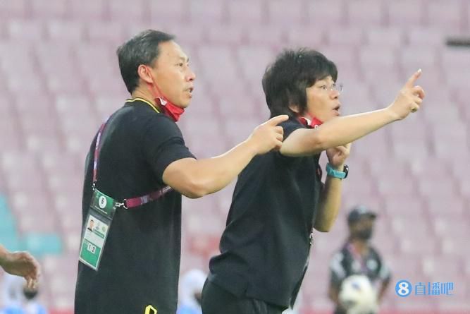 安妮、斯坦利拍摄《穿普拉达的女王2》2025-08-21 《穿普拉达的女王2》曝路透 安妮×艾米莉会面谈判2025-08-15 《穿普拉达的女王2》曝路透 艾米莉·布朗特首现身2025-07-30 《穿普拉达的女王2》曝路透 海瑟薇依然忙忙碌碌2025-07-28 《穿普拉达的女王2》开拍 安妮·海瑟薇解锁四造型2025-07-22 《穿Prada的女王2》曝卡司 刘玉玲、阿什利等加盟2025-07-09 热门新闻 食物和爱都不可辜负！