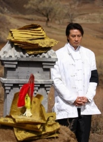 《如果声音不记得》首日票房4691万，超过排片占比更高的《赤狐书生》夺得日冠，累计票房截至发稿超7千万。