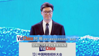 视屏中，两人表演到位，最后搞怪表情收尾，网友们大呼不过瘾。