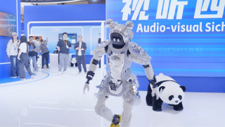 曾经撰写了《万物理论》、《波西米亚狂想曲》等传记片剧本的编剧 惠特妮·休斯顿传记片曝海报 揭秘传奇天后的一生 2022-04-26 近日，已故天后歌手惠特妮·休斯顿的传记片《I Wanna Dance With Somebody》（《我想与你共舞》）发布海报，影片将于12月23日在北美上映。